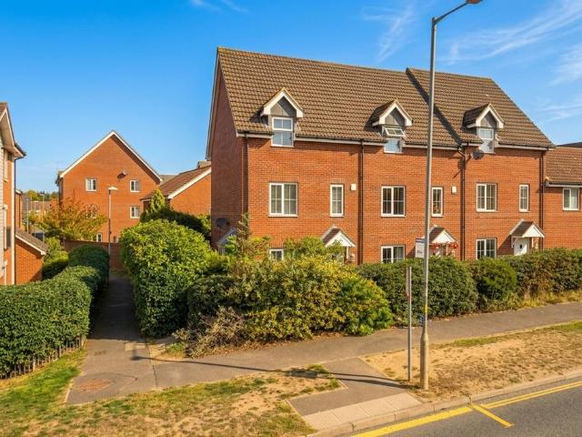House for sale in Queen's Hills, South Norfolk