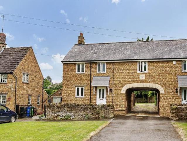 House for sale in Chipping Warden, Northamptonshire