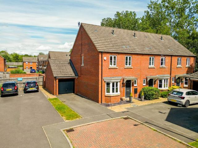 House for sale in Calvert, Buckinghamshire