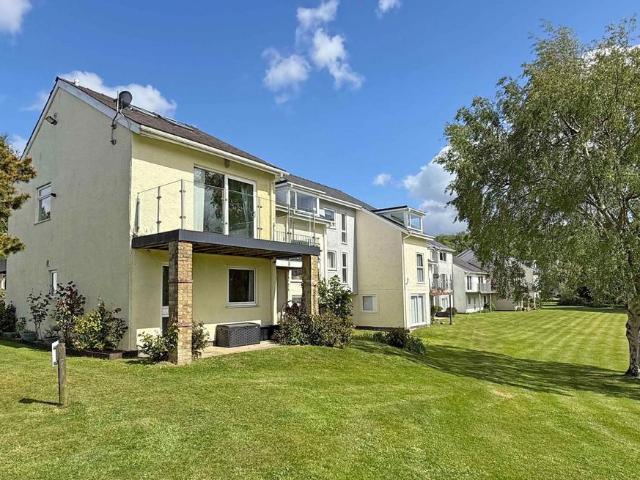 House for sale in Y Felinheli, Wales