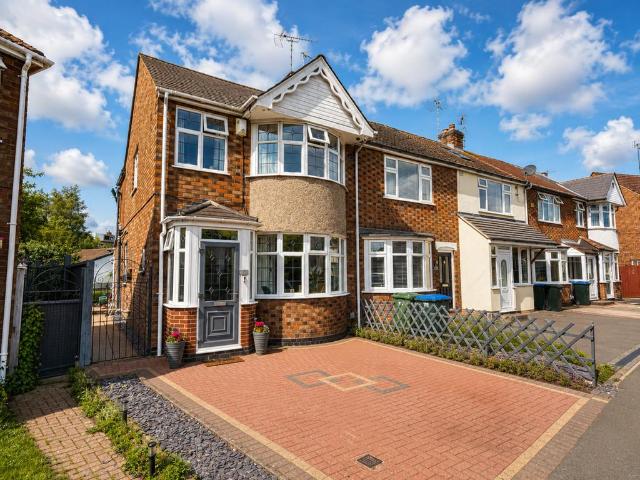 House for sale in Stoke Hill, West Midlands