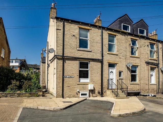 House for sale in Bailiff Bridge, West Yorkshire