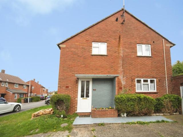 House for sale in Lewsey Farm, Luton