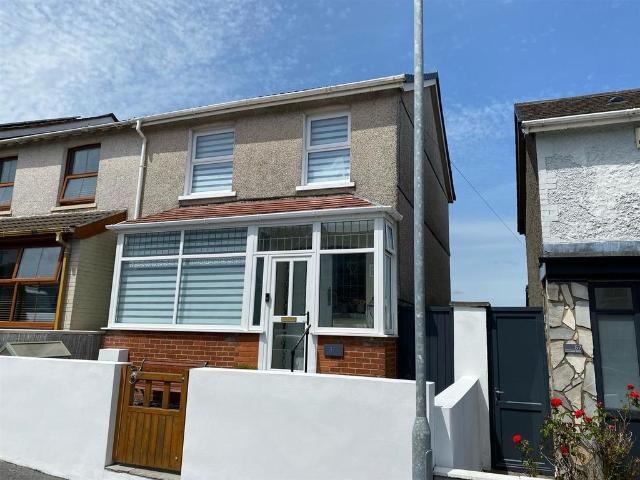 House for sale in Llanelli, Wales