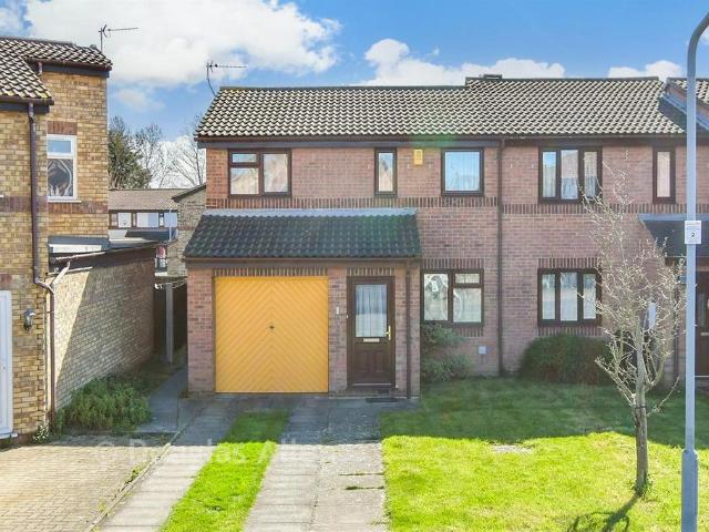 House for sale in Chadwell Heath, Isle Of Man