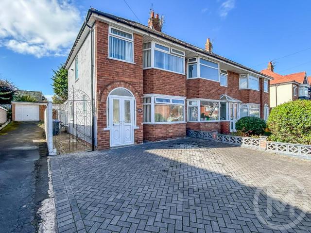 House for sale in Knowle, Bispham