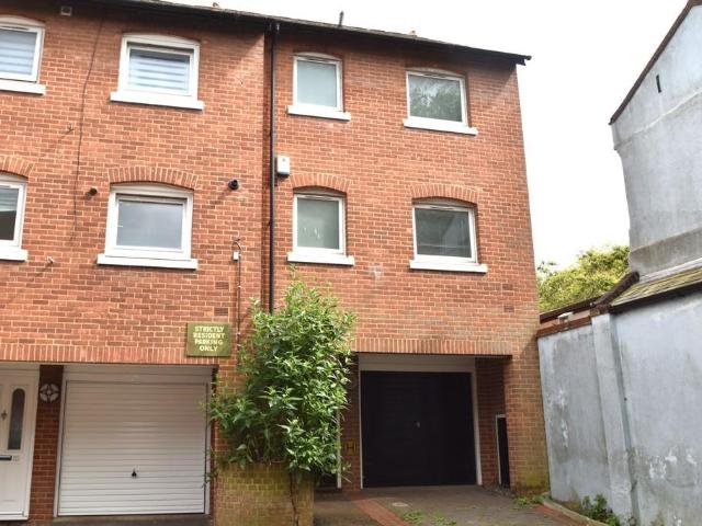 House for sale in Heigham Grove, East Bank