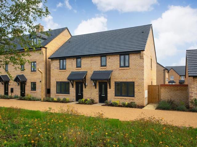 House for sale in Priors Hall Park, Weldon