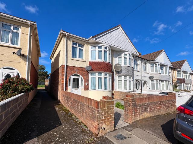 House for sale in Brockhurst, Gosport