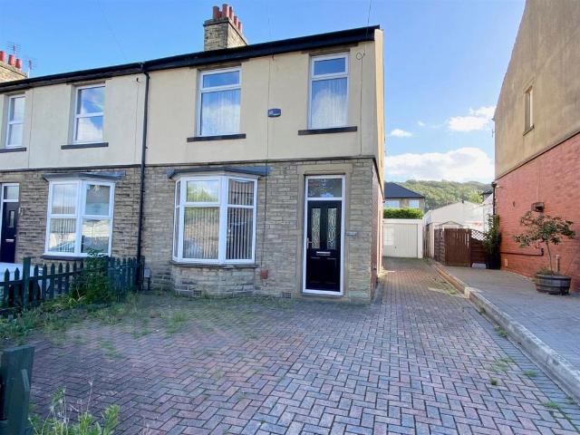 House for sale in Fenay Bridge, Kirklees