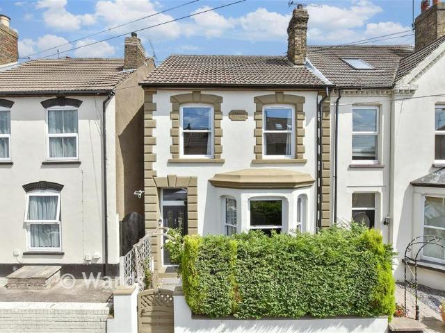 House for sale in Brompton, Gillingham