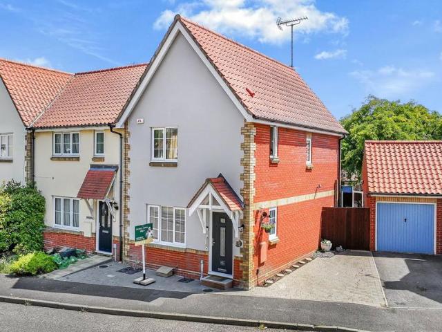 House for sale in Noak Bridge, Essex