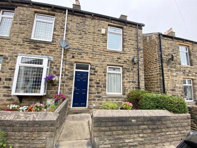 House for sale in Emley, West Yorkshire