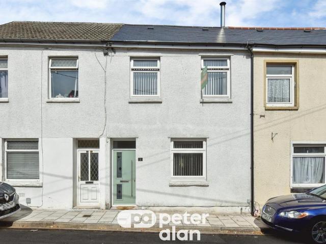 House for sale in Robertstown, Trecynon