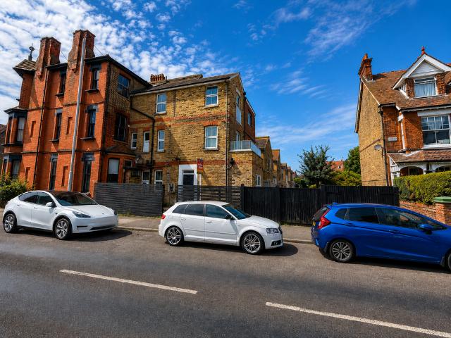 House for sale in Westbrook, Acol