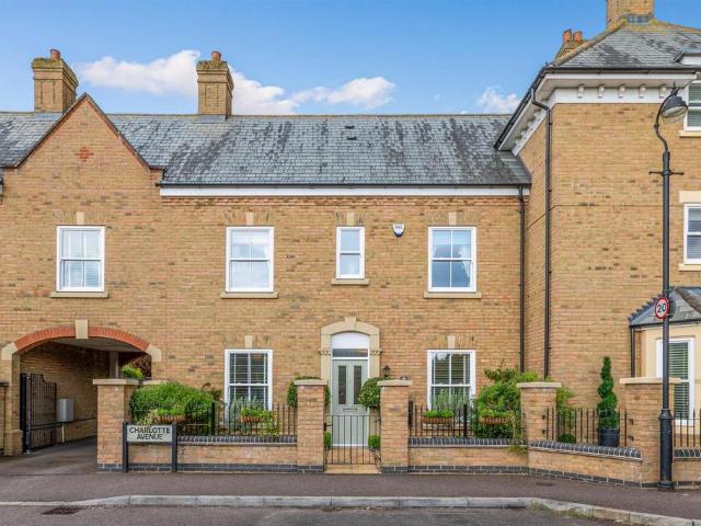 House for sale in Fairfield Park, Bedfordshire