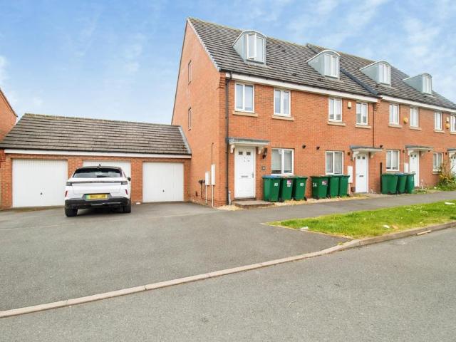 House for sale in Ball Hill, West Midlands