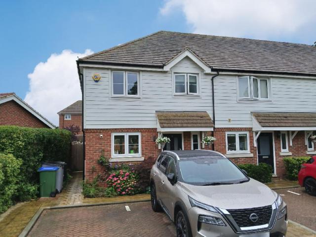 House for sale in Andrew's Hill, Horsham