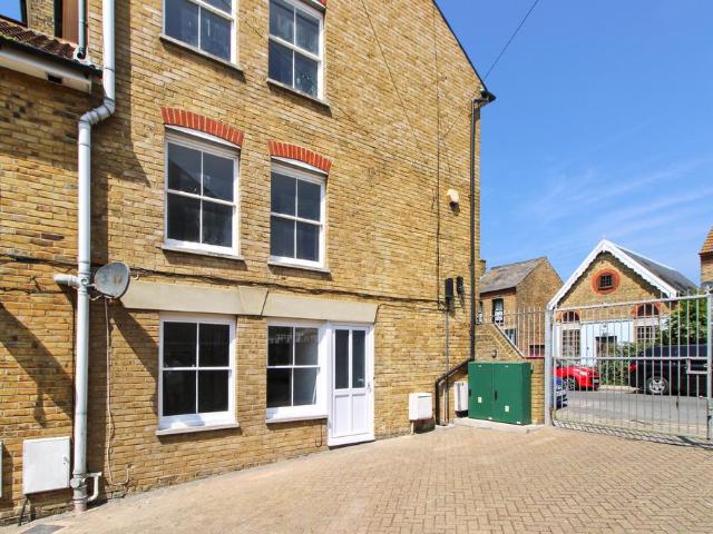 House for sale in Oxenden, The Bridge