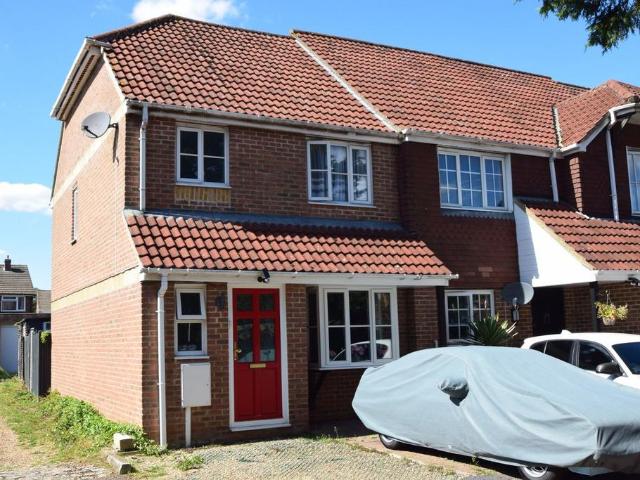 House for sale in Chatham