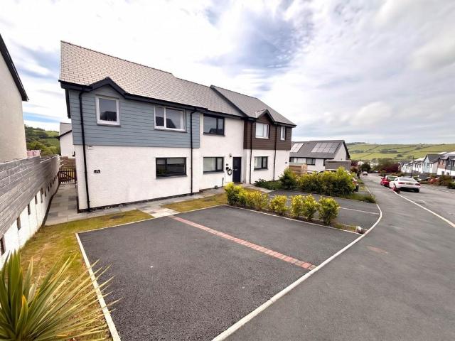 House for sale in Trefeurig, Penrhyn-coch