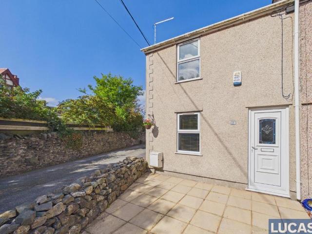 House for sale in Llanfair Pwllgwyngyll, Wales
