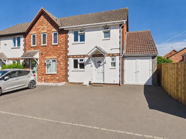 House for sale in Cranham Gate, Pamington