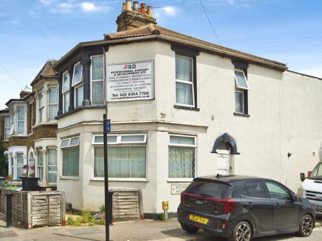 House for sale in Lower Edmonton, Greater London