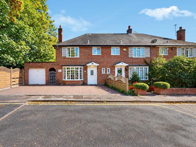 House for sale in Eastcote, Greater London