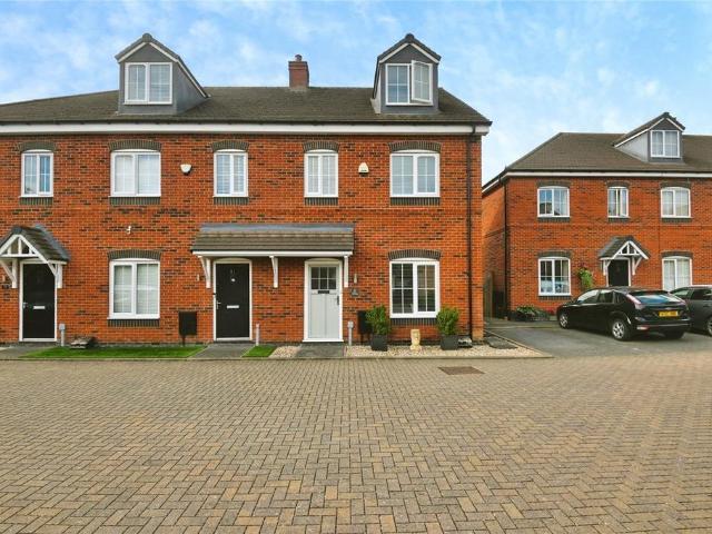 House for sale in Gun Hill, Warwickshire