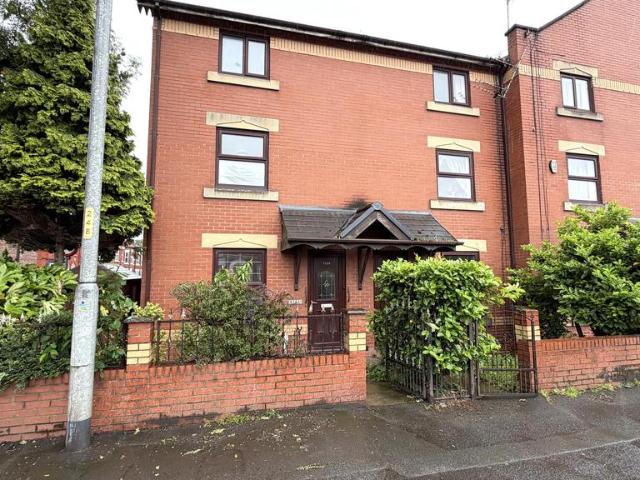 House for sale in Georgia, Greater Manchester