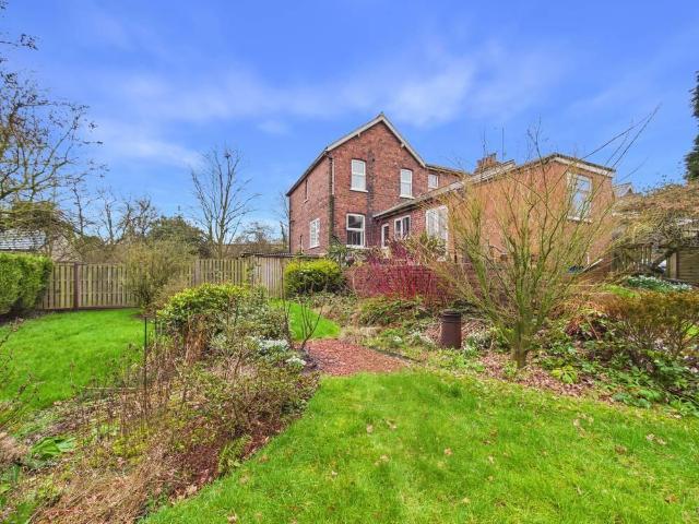 House for sale in Huntwick with Foulby and Nostell, West Yorkshire