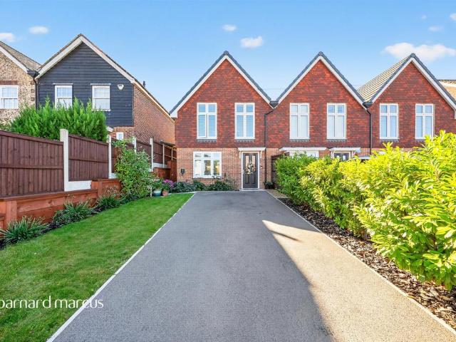 House for sale in Langley Vale, Epsom and Ewell