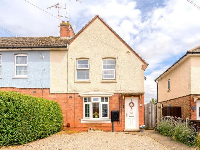 House for sale in Desborough