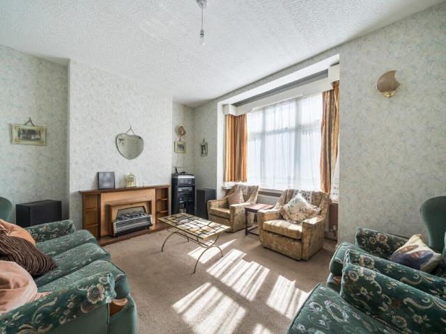 House for sale in London Borough of Merton, Mitcham