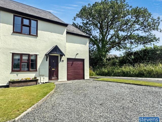 House for sale in Weir Quay, Devon