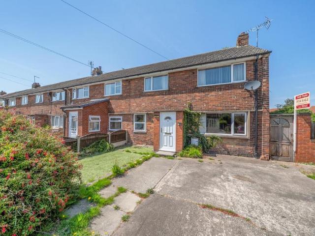 House for sale in Barlby, North Yorkshire
