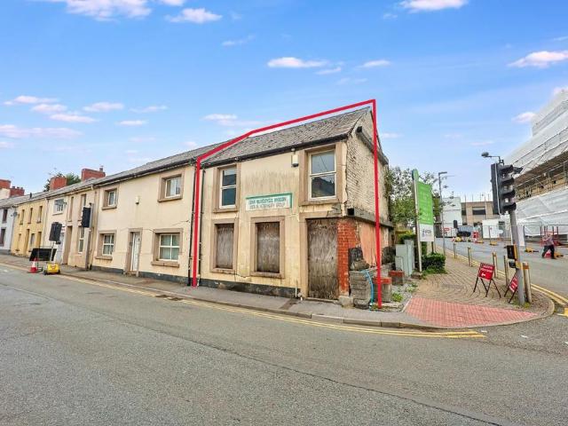 House for sale in Carmarthen, Wales