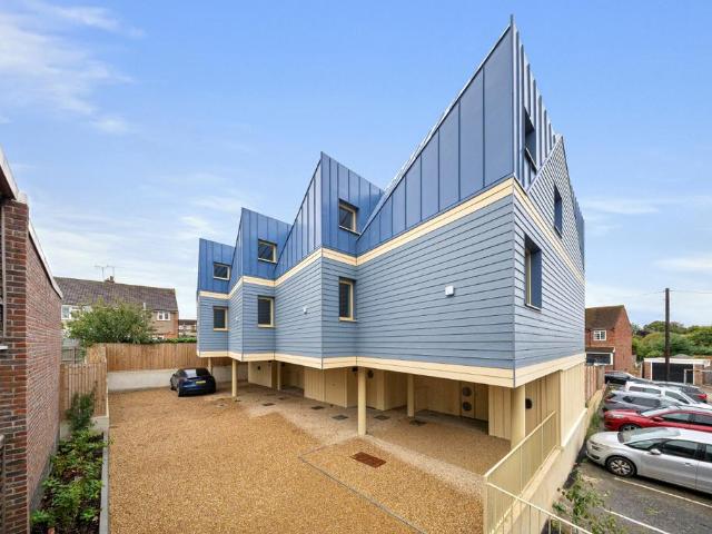 House for sale in Westcourt, Hamerton