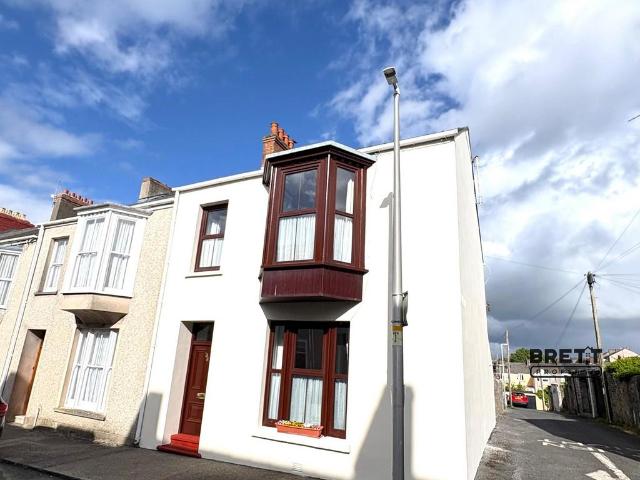 House for sale in Pembroke Dock, Wales