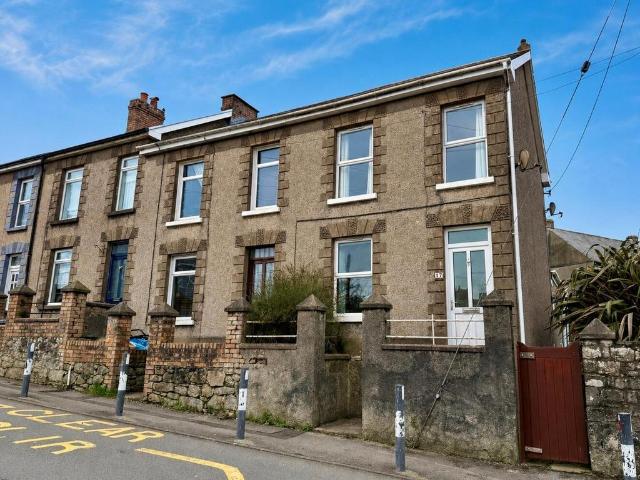 House for sale in Newcastle Higher, Pen-y-fai