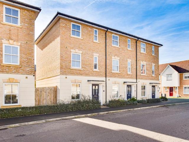 House for sale in Duton Hill, Essex