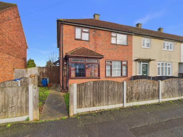 House for sale in South Ockendon, Essex