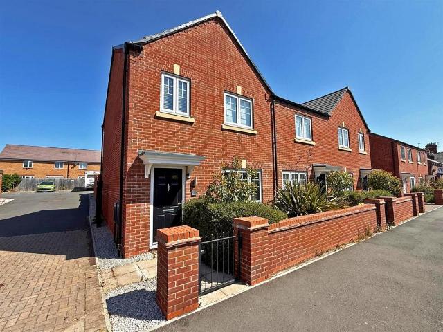 House for sale in Mountfields, Frankwell