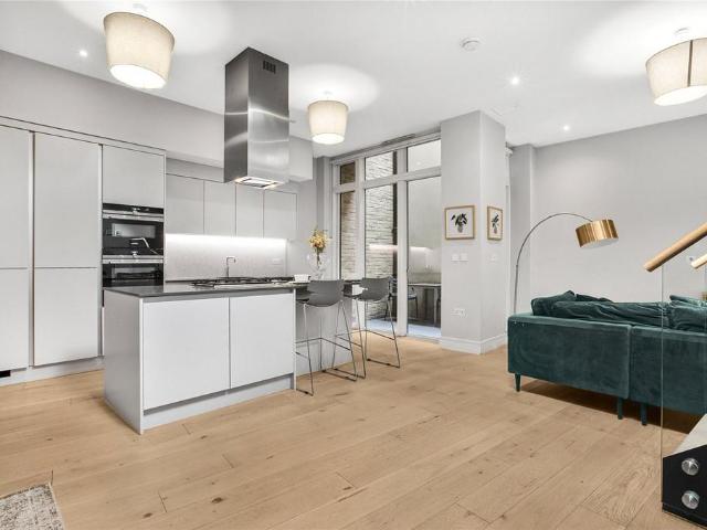 House for sale in London Borough of Wandsworth, Greater London