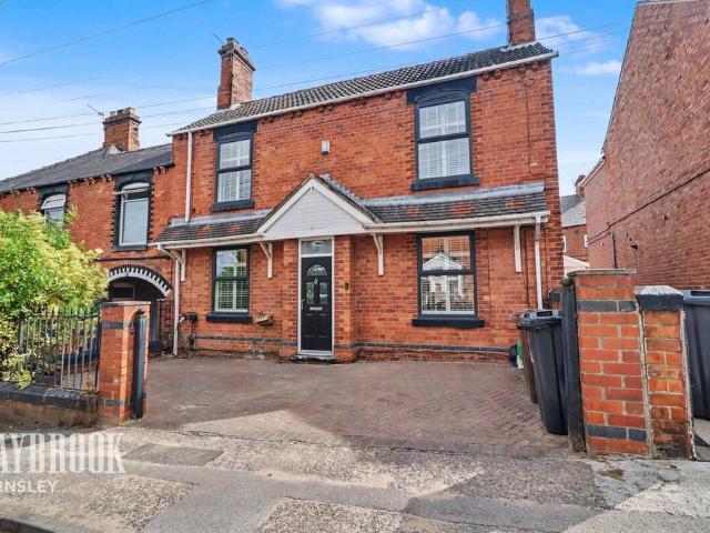 House for sale in Wombwell, South Yorkshire