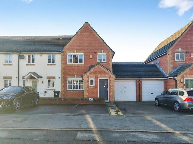 House for sale in Emmbrook, Wokingham