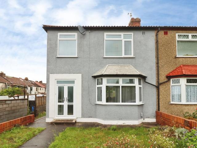 House for sale in Feckenham, City Of Bristol