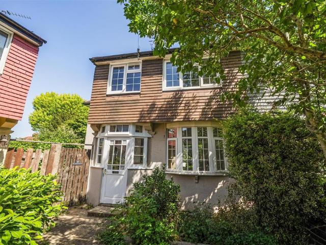 House for sale in Tolworth, Greater London