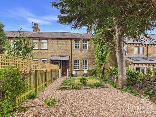 House for sale in Meltham, West Yorkshire